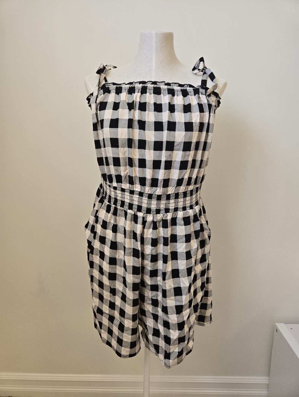 Torrid Gingham Romper Black White Tie Strap Size 1